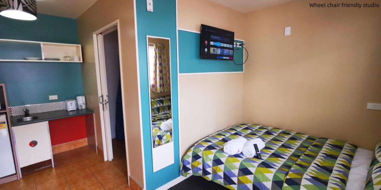 Astray Motel